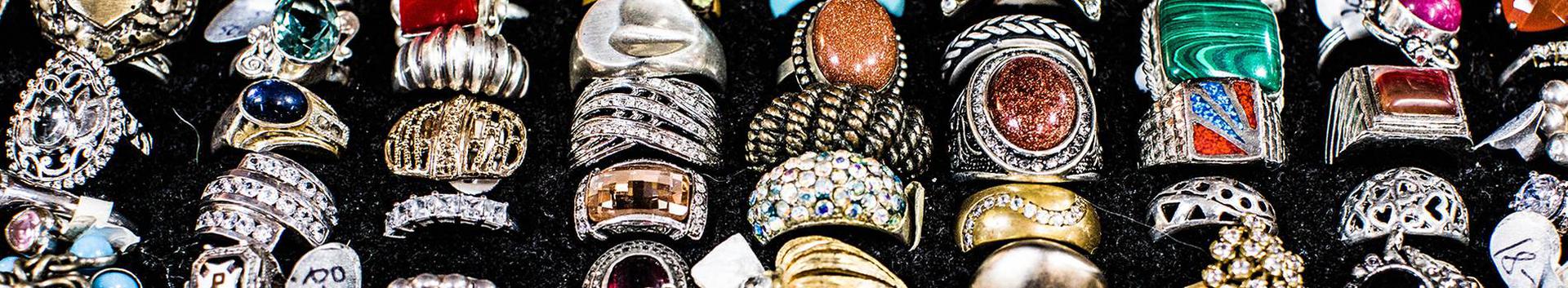 Jewels and jewellery, Jewelry stores, Jewellers, Goldsmiths