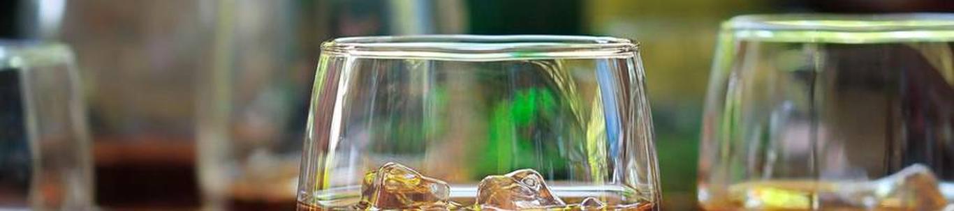 CRAFTED SPIRITS OÜ valdkond on alkohoolsete jookide hulgimüük. Samas valdkonnas (EMTAK 46341) on tegutsevaid ettevõtteid 2023 aasta seisuga kokku 254 tükki, kes
