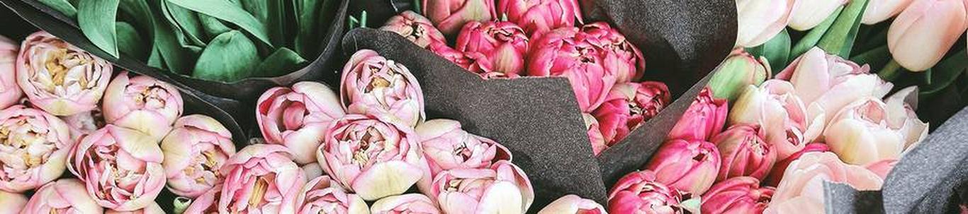 OÜ Grand Rose on asutatud 27. septembril 2011. a. Ettevõte tegutseb Grand Rose Lillebutiigina pakkudes suures valikus lõikelilli, lilleseadeid, potililli, lillepoti ümbriseid, lilletarvikuid erinevaid pakkepabereid,