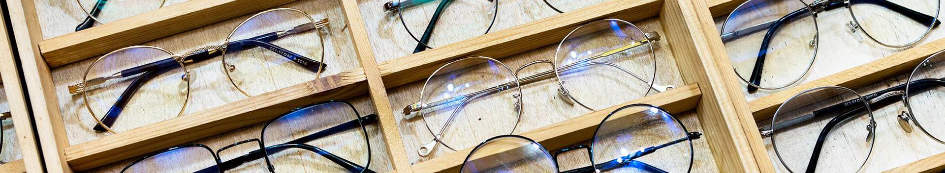 medical equipment and supplies, Optics, eyeglass repair