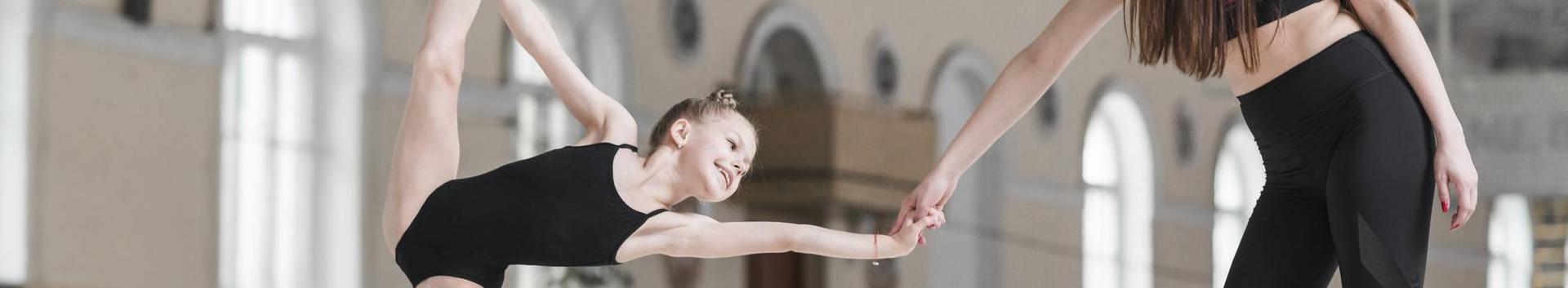 MTÜ Tallinna Tantsukool on 2006 aastal loodud erahuvialakool eelkooli- ja kooliealistele lastele ning noorukitele nende mitmekülgseks tantsualaseks harimiseks...