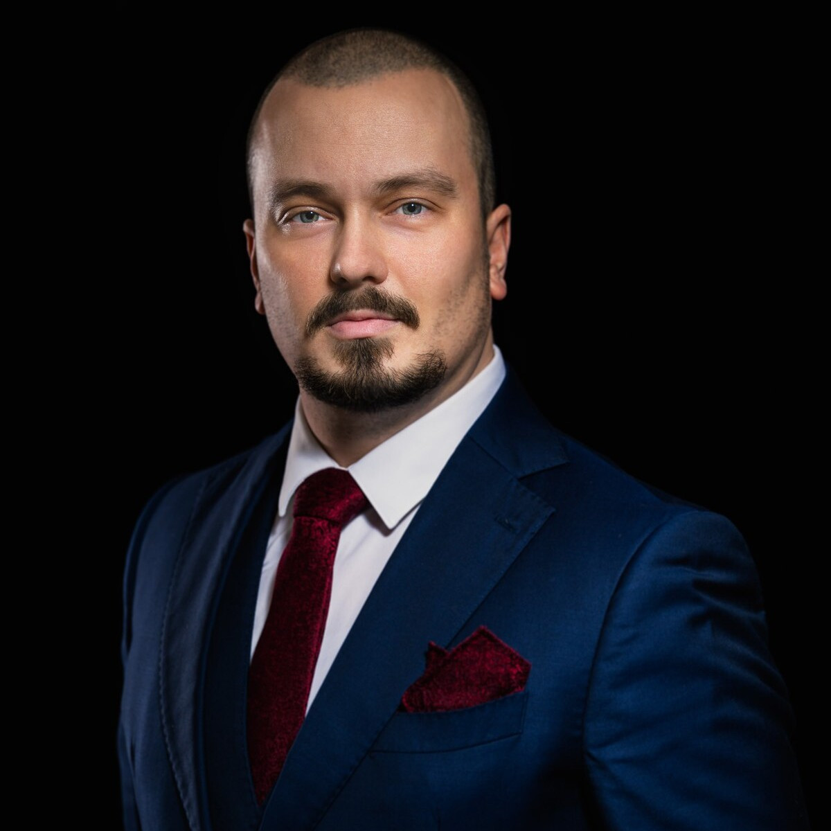 Lauri Kummel logo and brand