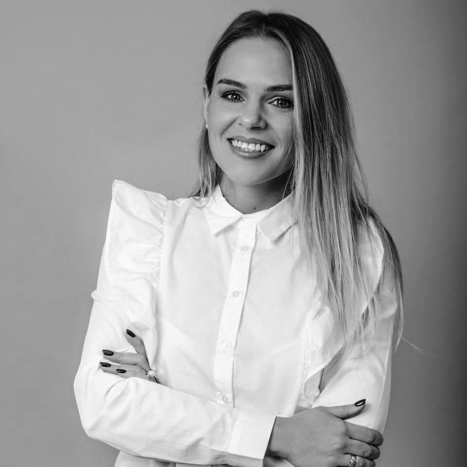 Anna Rozenberg logo and brand