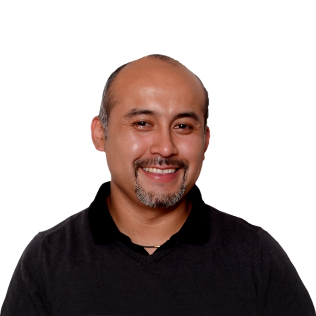 Guillermo Escobar Lopez logo and brand