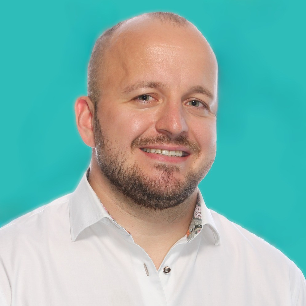 Edik Must logo and brand