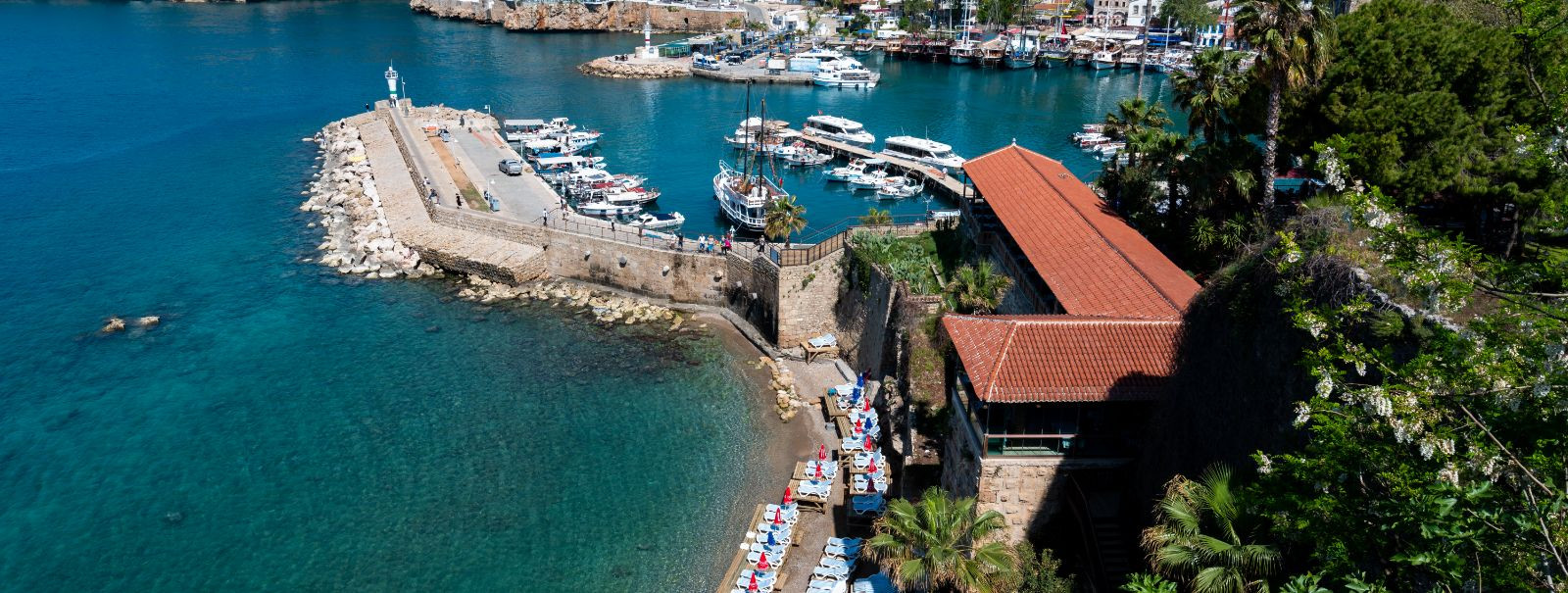 Oma imelise rannajoone, iidse ajaloo ja luksuslike kuurortidega on Türgi Riviera särav sihtkoht, mis meelitab reisijaid üle kogu maailma. See võluv piirkond, mi