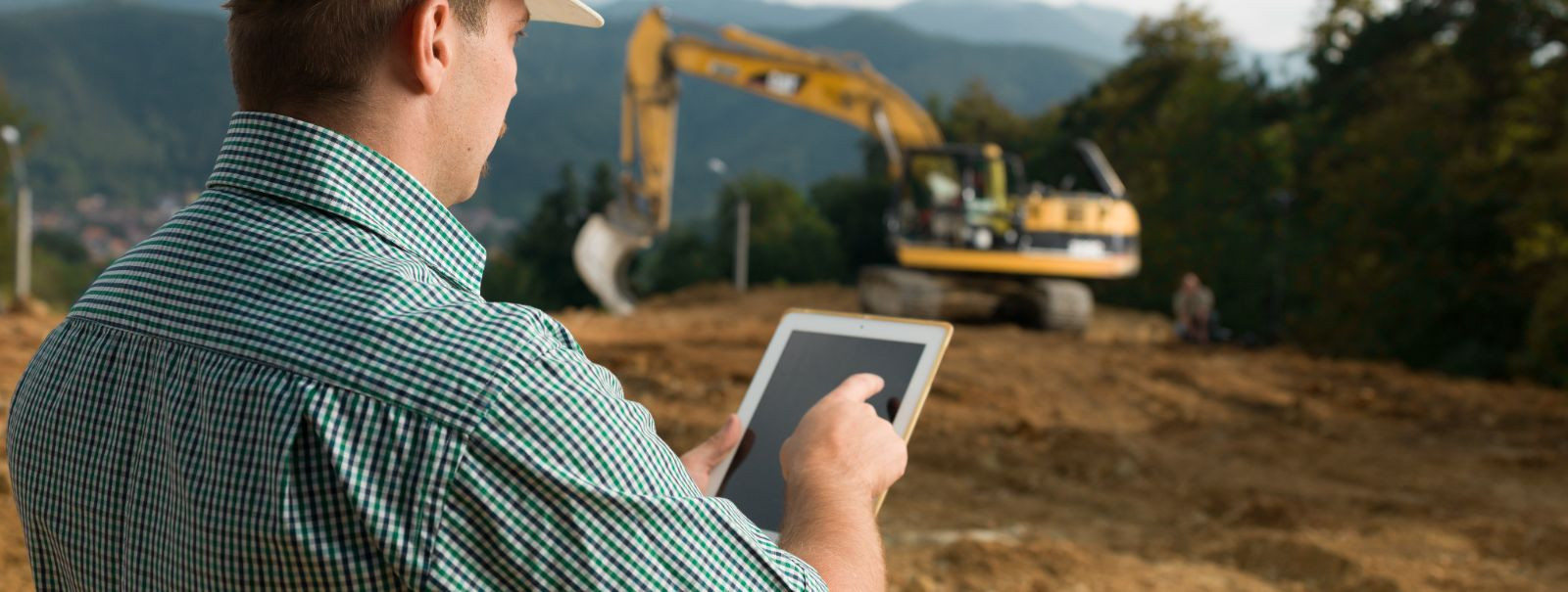 In the fast-paced world of construction, managing assets efficiently is crucial for staying competitive. Real-time asset tracking is a game-changer, offering un