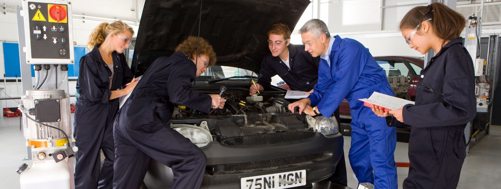 Ettevõte tegeleb autode remondi ja hooldusega ning seda toetavate töödega.  Ettevõte lõpetas tegevusaasta kasumis ja on jätkuvalt arenev