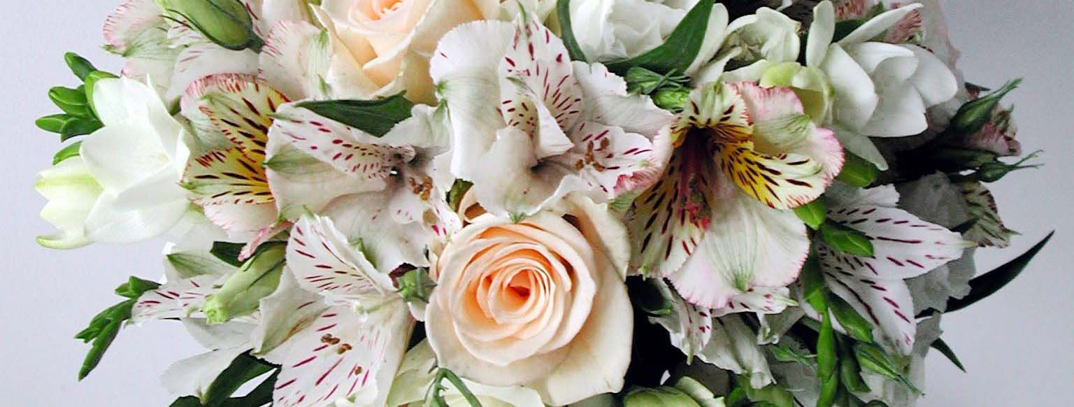 Lilleseaded on pulmadekoratsioonide asendamatu element, mis loovad tooni ja õhkkonna ühele elu kõige hinnalisemale tähistamisele. Kui me sukeldume käesolevasse 