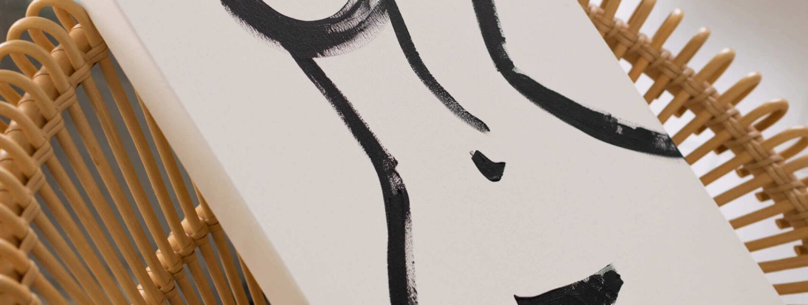 Abstraktne kunst, žanr, mis tekkis 20. sajandi alguses, on köitnud publikut oma võimega edastada keerulisi emotsioone ja ideid ilma äratuntavate vormideta. Erin