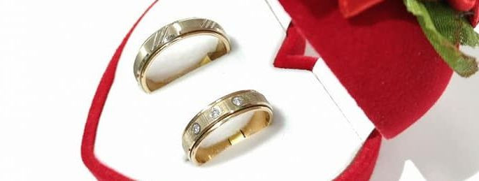 Otsides abielusõrmuseid, mis kõnelevad ajatust ja elegantsist, jõuate Salman Šoisi kellaja kullaärisse - kohta, kus traditsiooniline käsitöö ja ajatu disain koh
