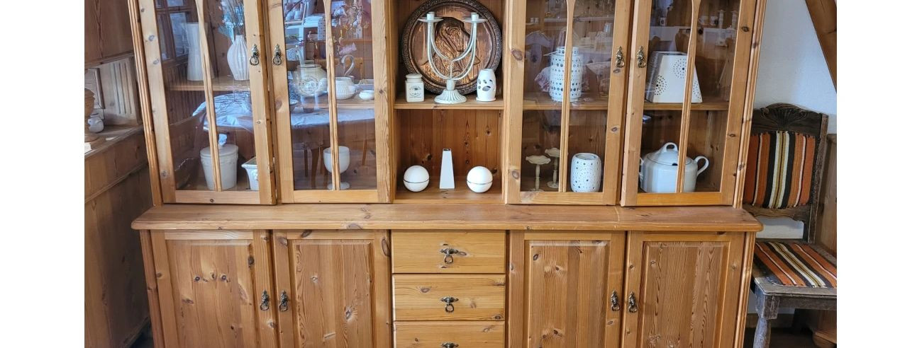 Antique furniture refers to pieces that are at least 100 years old, embodying the artistry and craftsmanship of a bygone era. These items are not just furniture