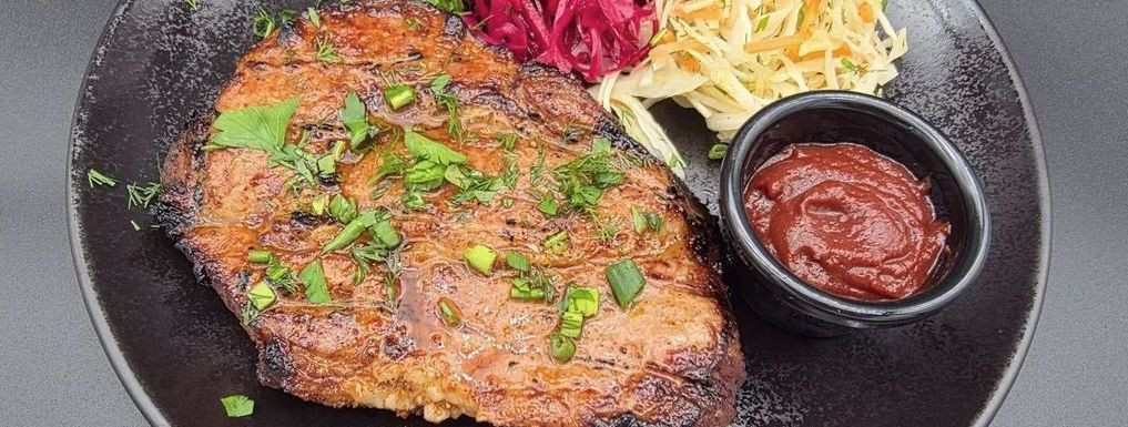 PALU GROUP OÜ-s oleme uhked, et pakume grillimenüüd, mis on sama mitmekesine kui maitsev. Meie menüü on koostatud, et rahuldada laia valikut maitseid ja eelistu