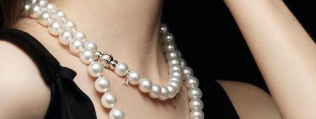 Sissejuhatus  OÜ Baltic Imports on asutatud 1992.a. Põhitegevused on juveelitoodete, ehete, kirjatarvete, nahatoodete, kellade jaemüük ja enda kinnisvara üürile