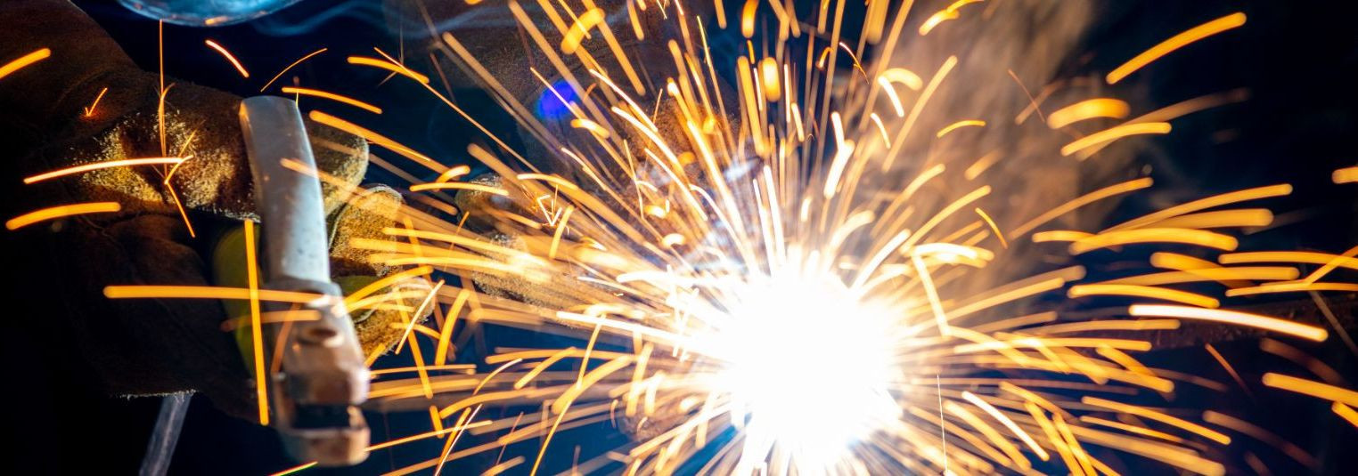 BALTIC BISON OÜ on juhtiv ekspert metallitööde valdkonnas, kes on spetsialiseerunud kõrgekvaliteedilistele hüdrauliliste silindrite remondi- ja kohandamisteenus