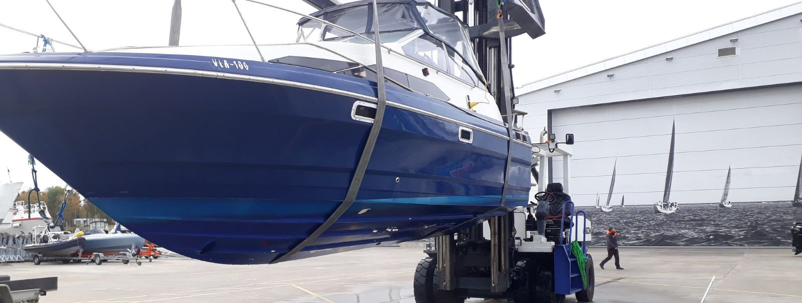 Welcome to Tekstuur OÜ, where we are dedicated to empowering your craft and voyage with our comprehensive range of industrial sewing equipment and boat spare pa