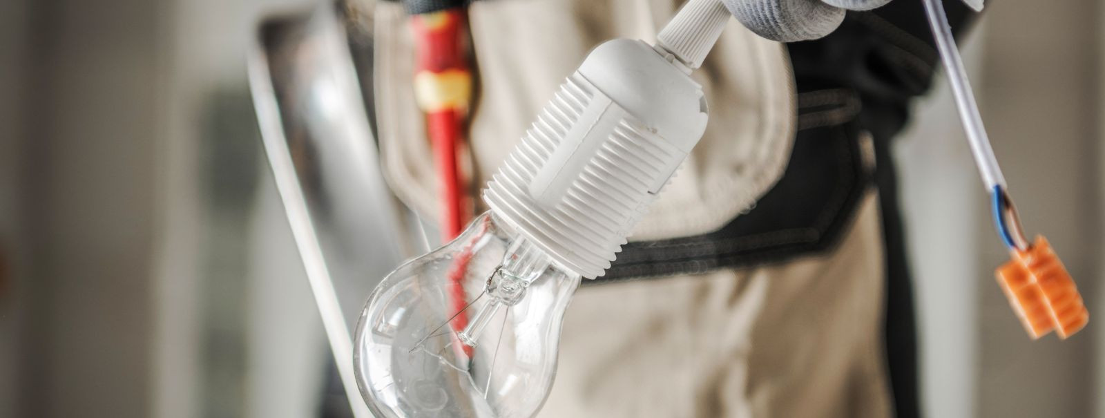 RGE Elekter OÜ eesmärgiks on pakkuda kvaliteetseid elektriteenuseid, mis ületavad klientide ootusi ja aitavad kaasa kaasaegse elu edenemisele. Meie tegevus hõlm