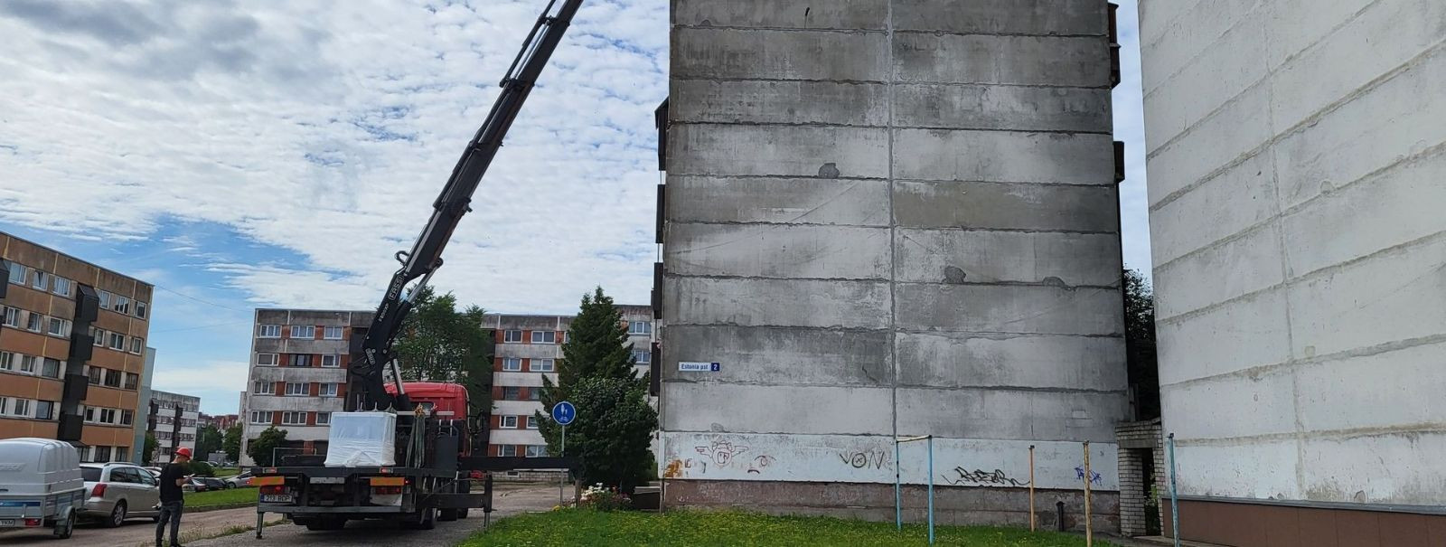 AHTME TEHNIKA OÜ on teie usaldusväärne partner teeäärse abi, puksiirabi ja transporditeenuste alal. Meie missioon on pakkuda kiiret ja usaldusväärset abi igal ajal ja igas olukorras. Olgu teil vaja teel abikätt, sõiduki ...