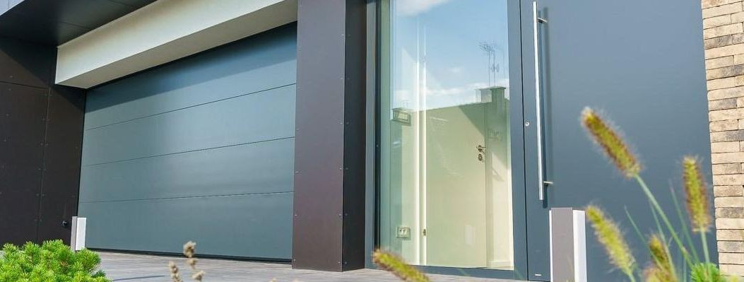 Door Master Eesti OÜ on asutatud 2013. aastalMeie tootevalikusse kuuluvad kvaliteetsed ja hästitoimivad garaažiuksed, tööstuslikud tõstuksed, tõstuste ja aiavär