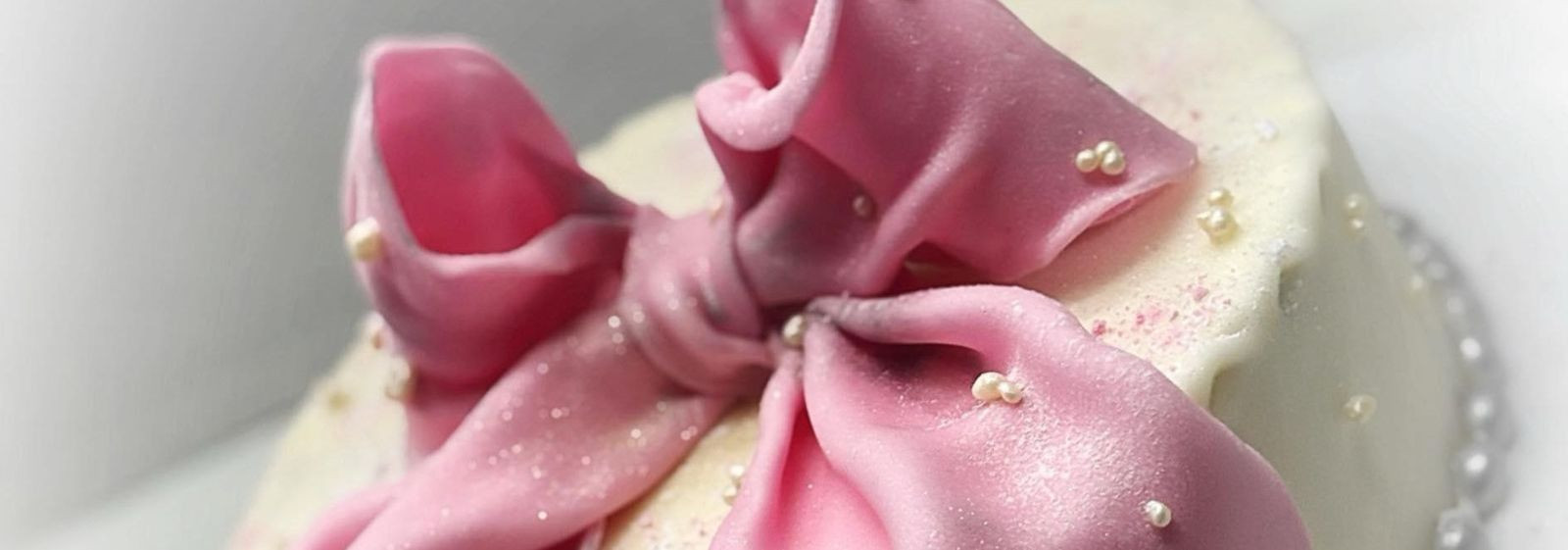 Our company combines the local crafts mind of Tartu in sweets and car services: a multifaceted activity that meets people's everyday and most festive needs at o