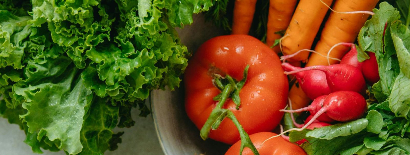 Italy, a country renowned for its culinary excellence, offers a diverse array of fruits that are celebrated for their rich flavors and vibrant colors. From the 