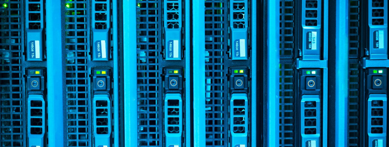 Infotehnoloogia (IT) maastik areneb enneolematu kiirusega, mida juhivad tehnoloogia kiire areng ja kasvav nõudlus digitaalse ümberkujundamise järele. Kuna ettev