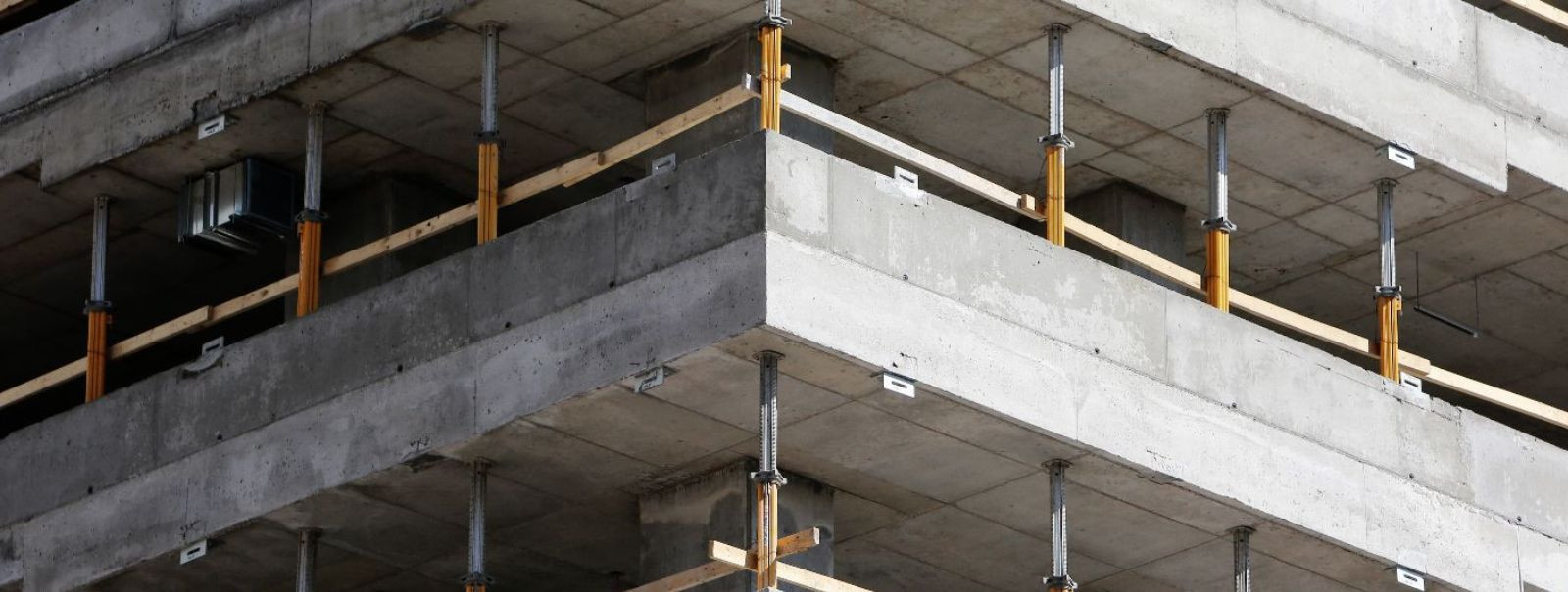 Betoonkonstruktsioonid on üldlevinud ehitusmaterjal, mis pakub tugevust ja vastupidavust mitmesugustele struktuuridele. Kuid ajapikku võivad need konstruktsioon