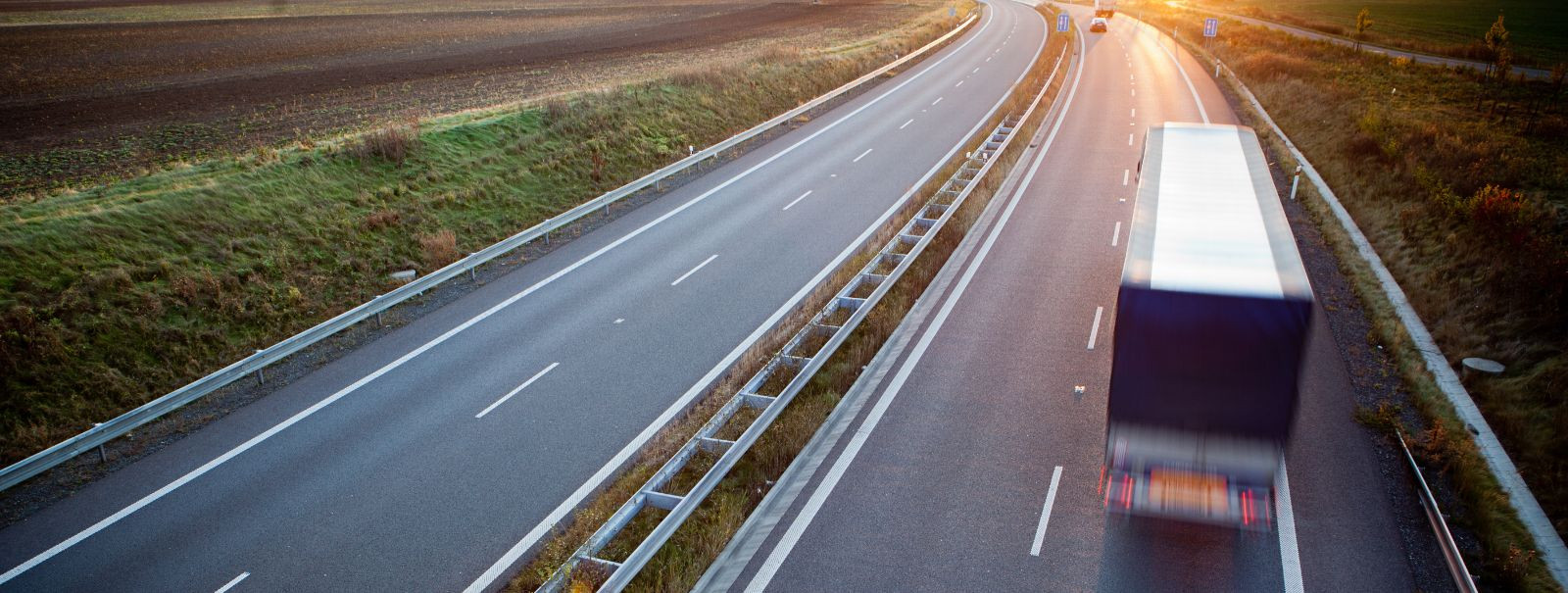 Kaubavedu on Euroopa majanduse kriitiline komponent, hõlbustades kaupade liikumist üle piiride ja toetades erinevaid tööstusharusid. Kuna kontinent areneb edasi