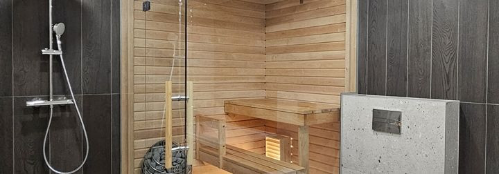 Klaasist vanniseinad  on elegantne ja praktiline lahendus, mis aitab muuta vannitoa igapäevase kasutamise mugavamaks ning visuaalselt avaramaks. Kui eesmärk on 