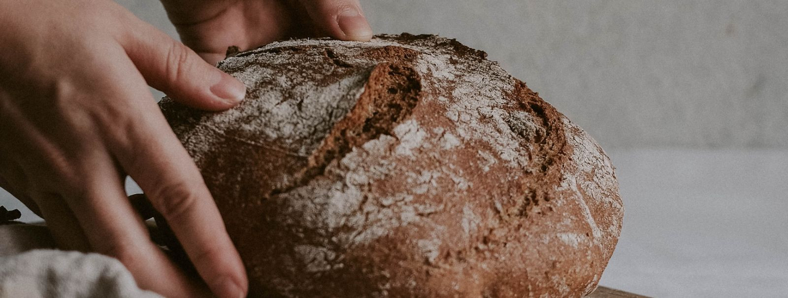 Leivaküpsetamine on kodus üks populaarsemaid toiduvalmistamise viise, kuna see annab sulle võimaluse valmistada omaenda leiba, mis on palju maitsvam ja tervisli