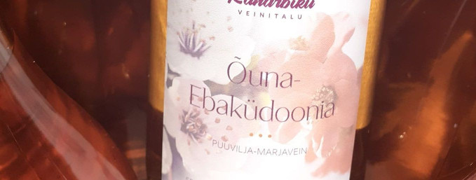 Kuidas Kanarbiku Veinitalu valmistab oma kuiva õuna-ebaküdooniaveini?