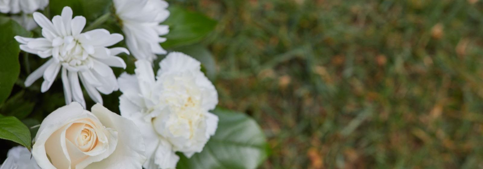 Eelplaneeritud matused on kasvav trend, mis aitab peredel leevendada matusekorraldusega seotud stressi ja ebamugavust. Pakume võimalust eelplaneeritud matuste k