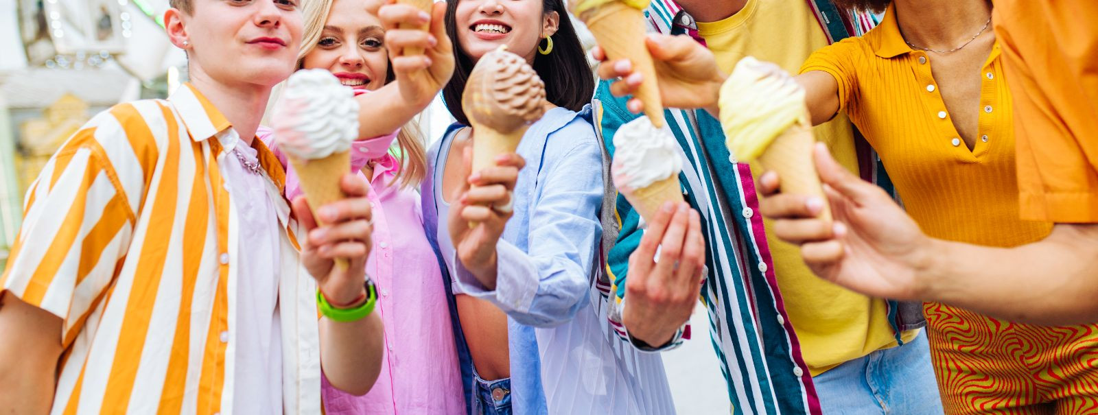 Jäätise pidu on meeldiv üritus, kus inimesed tulevad kokku, et nautida jäätist ja üksteise seltskonda. See on tagasipöördumine lihtsamate aegade juurde, pakkude