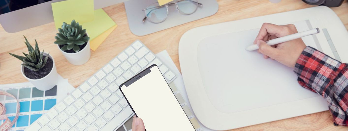 Brändi identiteet on üks olulisemaid aspekte, mis aitavad ettevõttel eristuda ja meelde jääda konkurentsirikkas ärimaailmas. Graafiline disain on võimas tööriis