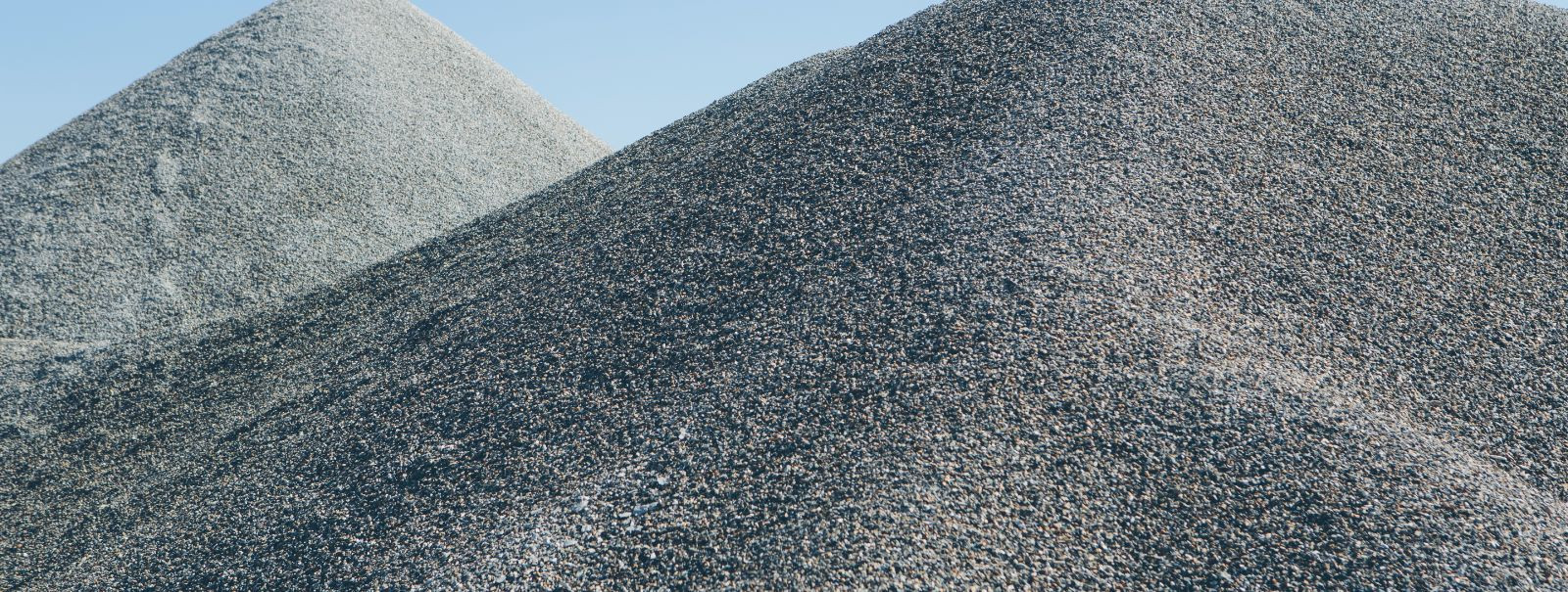 Killustikumaterjalid, nagu liiv, kruus ja purustatud kivi, on olulised komponendid ehitus- ja maastikukujundusprojektides. Nende kvaliteet võib oluliselt mõjuta