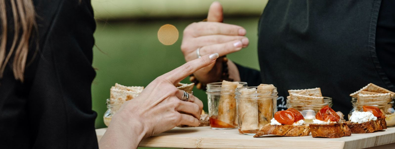 Cateringi tööstus läbib olulist muutust, mida veavad arenevad tarbijate eelistused ja tehnoloogilised edusammud. Tulevikku vaadates kerkib esile mitmeid võtmetr