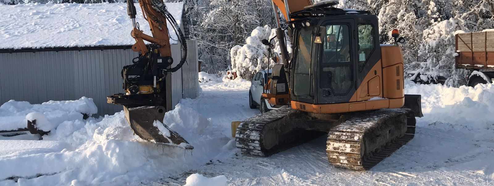As winter sets in, snow removal becomes a critical task for local government bodies, construction companies, and private landowners in Rapla and Harju counties.