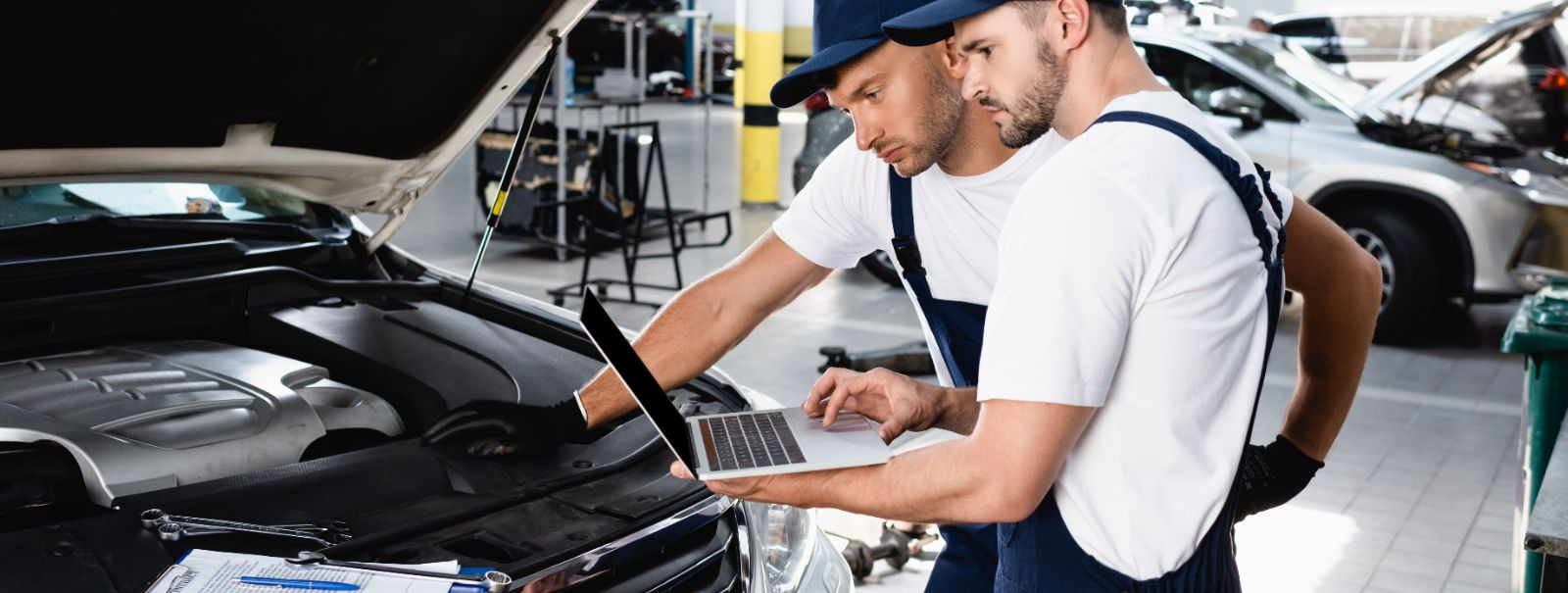 Tänapäeva autotööstuses mängib elektroonika olulist rolli sõidukite funktsionaalsuses ja jõudluses. Alates mootori juhtimisest kuni meelelahutussüsteemideni on 