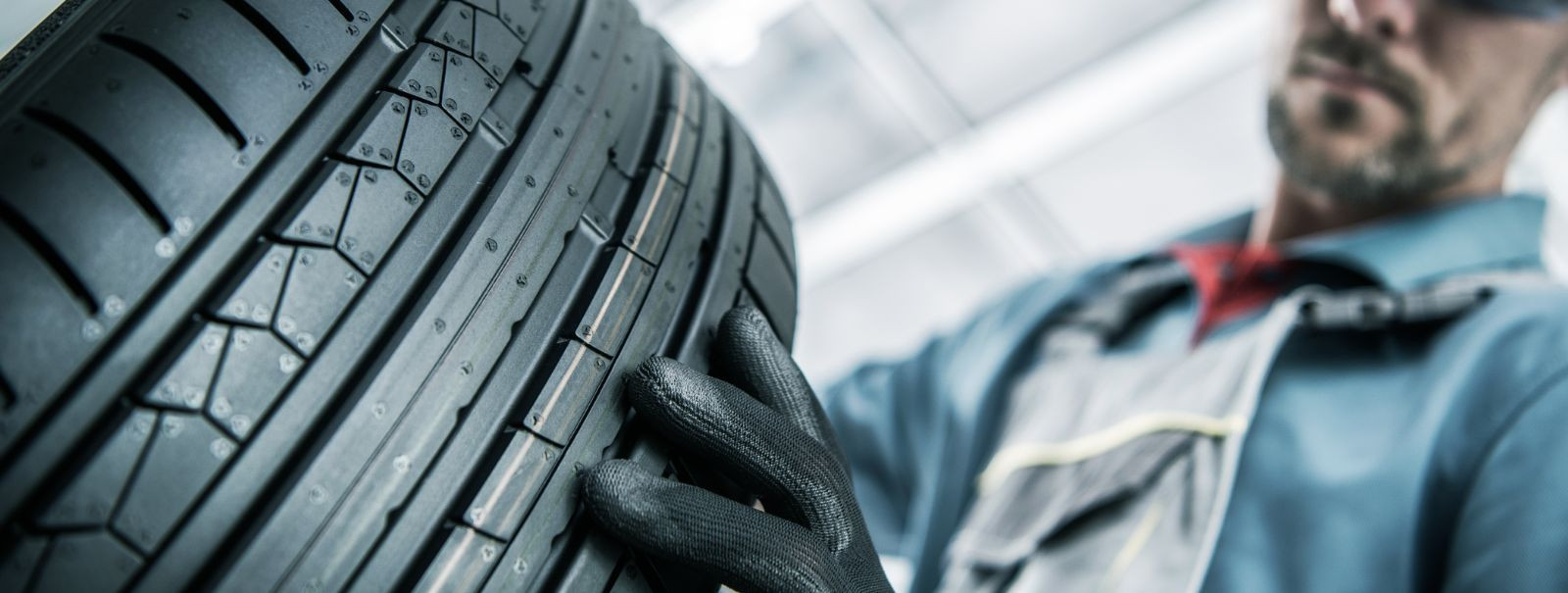 Maintaining your vehicle's tyres is crucial for ensuring safety, optimizing performance, and extending the life of the tyres. Proper tyre maintenance not only h