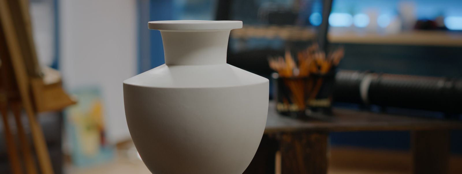 Shishi keraamika on peen keraamika vorm, mis on tuntud oma suurepärase meisterlikkuse ja ajatu ilu poolest. Need esemed tihti sisaldavad keerukaid mustreid ja v