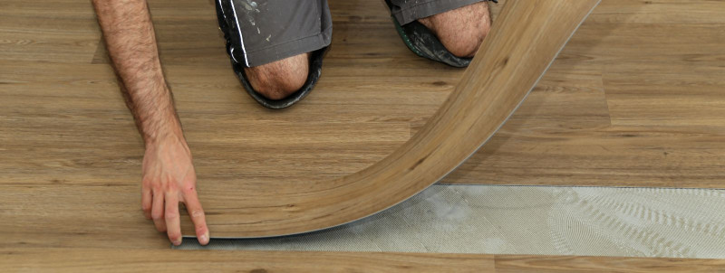 Millised on PVC põrandakatte peamised eelised ja disainivõimalused?