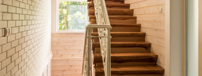 Millised on kohandatud puidust trepi kujundamise olulisemad sammud?