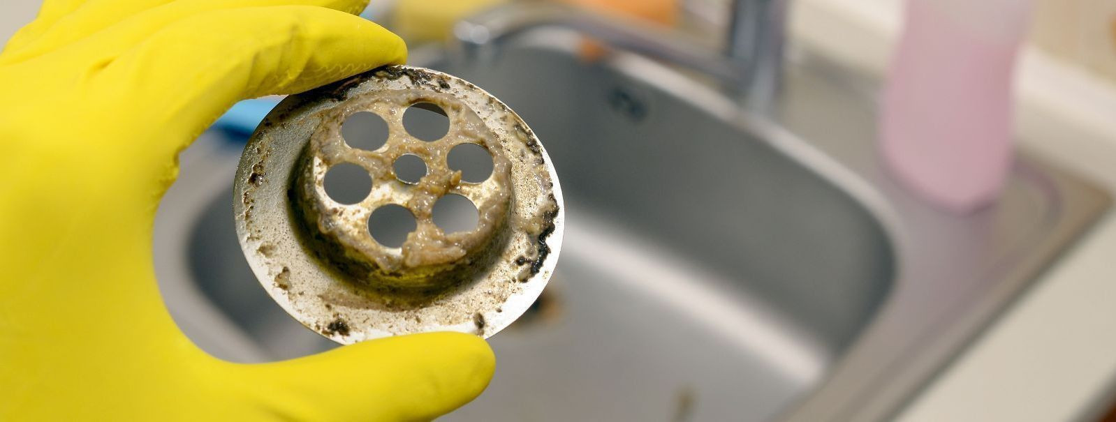 Kanalisatsioon ummistunud? Rasva kõrval põhjustavad torude ummistusi ka paljud teised asjad   Jõulude ajal hoiatatakse tihti selle eest, et praerasv (näiteks ah