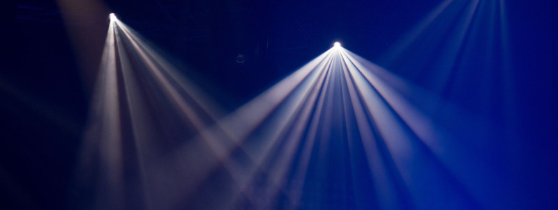 Mis on lavavalgustuse olulisus otseesitustes?
