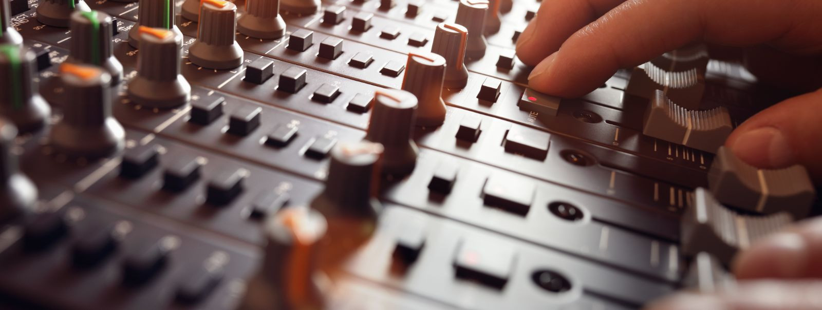 Production Resources OÜ on asutatud 2019. aastal ning ettevõtte põhitegevuseks on tehnilise ja kunstialase teenuse osutamine ja vastava tehnika ning inventari r