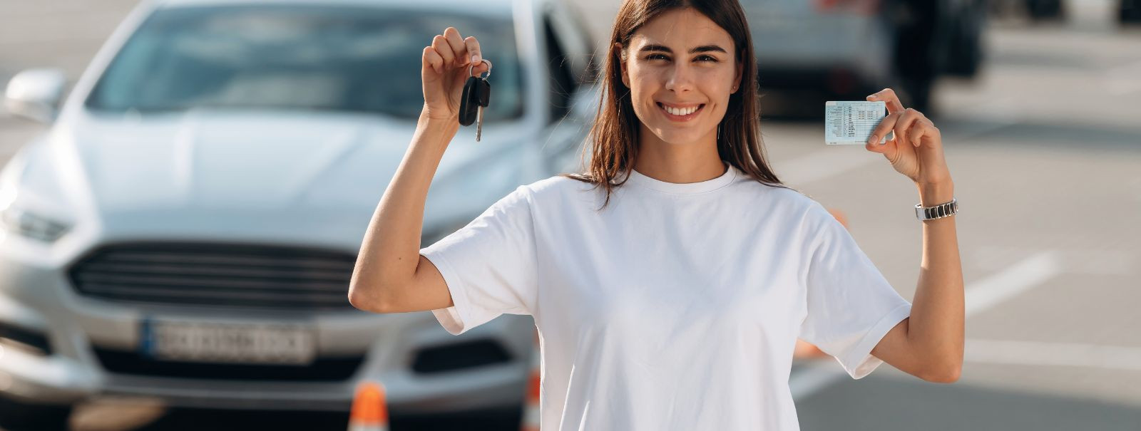 Enne autosse istumist on oluline mõista, mida sõidueksam endast kujutab. Igal piirkonnal võivad olla veidi erinevad nõuded, kuid üldiselt hinnatakse eksamil tei