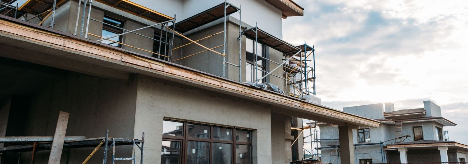 Kodu ehitamine on suur investeering, mistõttu tuleks hoolikalt kaaluda ehitusmaterjalide valikut. Puitmajad ja betoonmajad on kaks peamist alternatiivi, mida pa