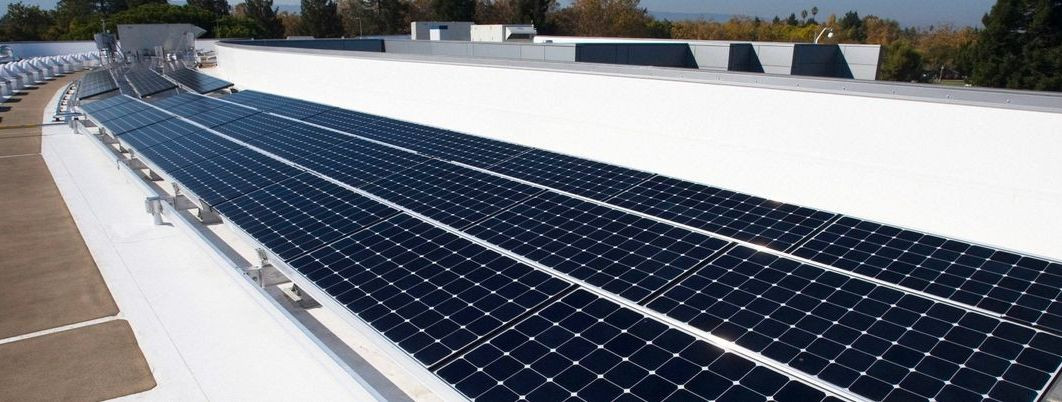 Päikesepaneelide paigaldamine katustele on tark ja keskkonnasõbralik ...