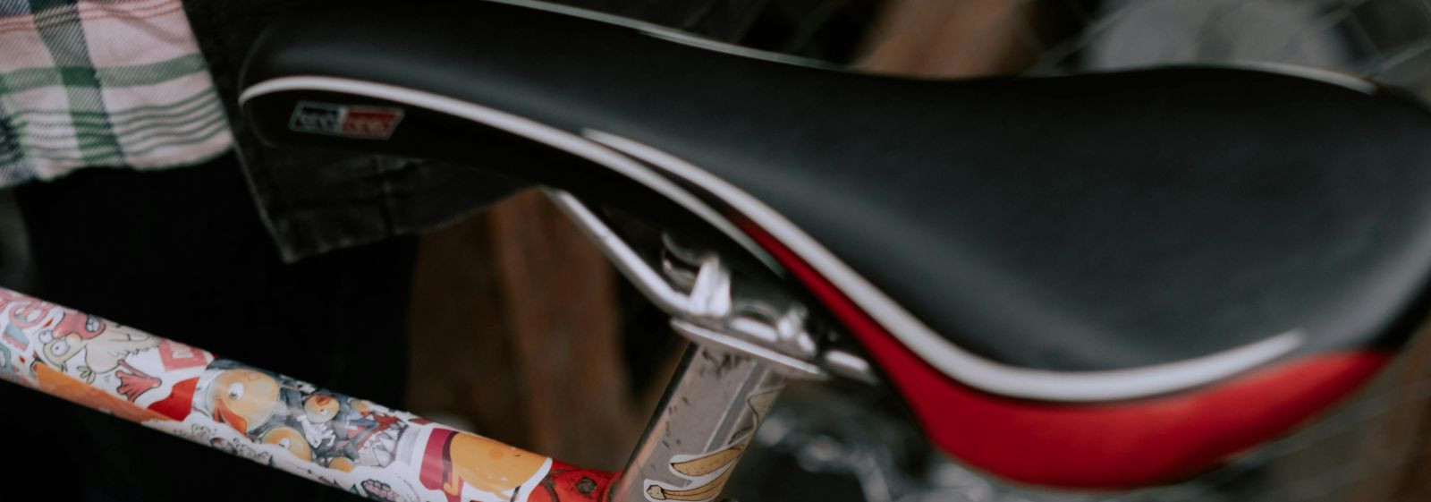 OÜ Rattaring põhitegevuseks on jalgrataste, varuosade jaemüük ja hooldus.  Lisaks jalgrataste müügile tegeleb firma vähesel määral suuskade jm talispordi varust