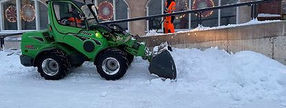 Kui talv katab Lõuna-Eesti maalilise lumekihiga, muutub reaalsuseks selle eemaldamine meie sissesõiduteedelt, kõnniteedelt ja parkimisplatsidelt. Tõhus lumejuht